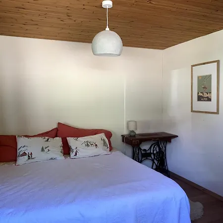 木屋 Cozy Mountain Retreat
