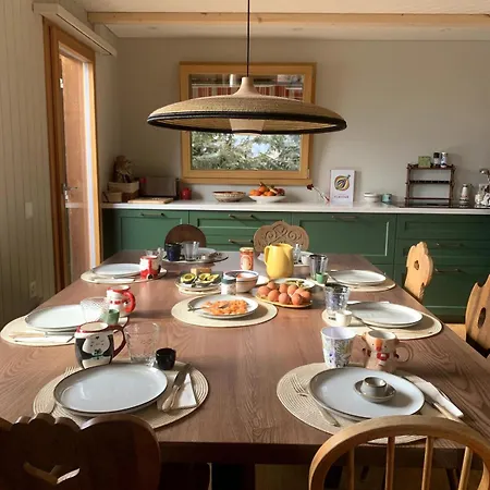Cozy Mountain Retreat בקתה Sumvitg