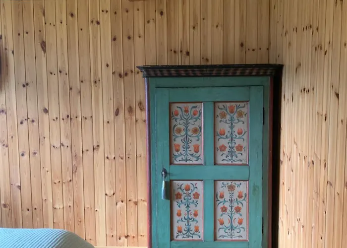 Cozy Mountain Retreat Chalet