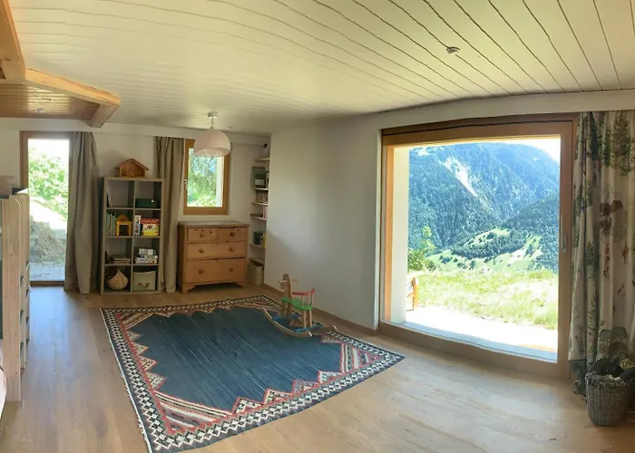 Cozy Mountain Retreat