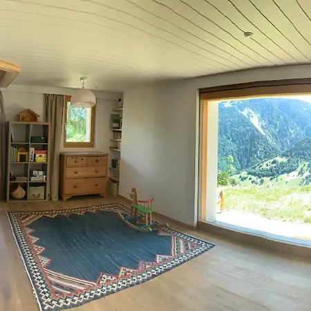 Cozy Mountain Retreat